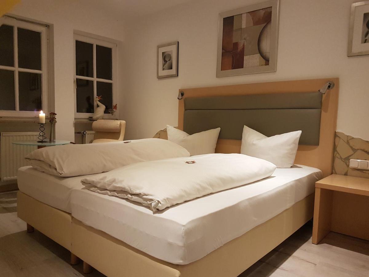 Seebauer-Hotel Die Ente Von Wassertrüdingen Extérieur photo
